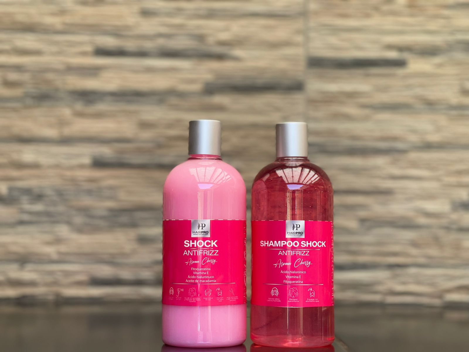 Shampoo y acondicionador shock antifrizz.